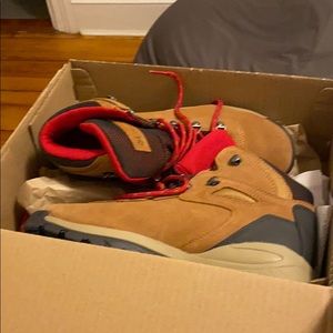 Newton Ridge waterproof hiking boots
